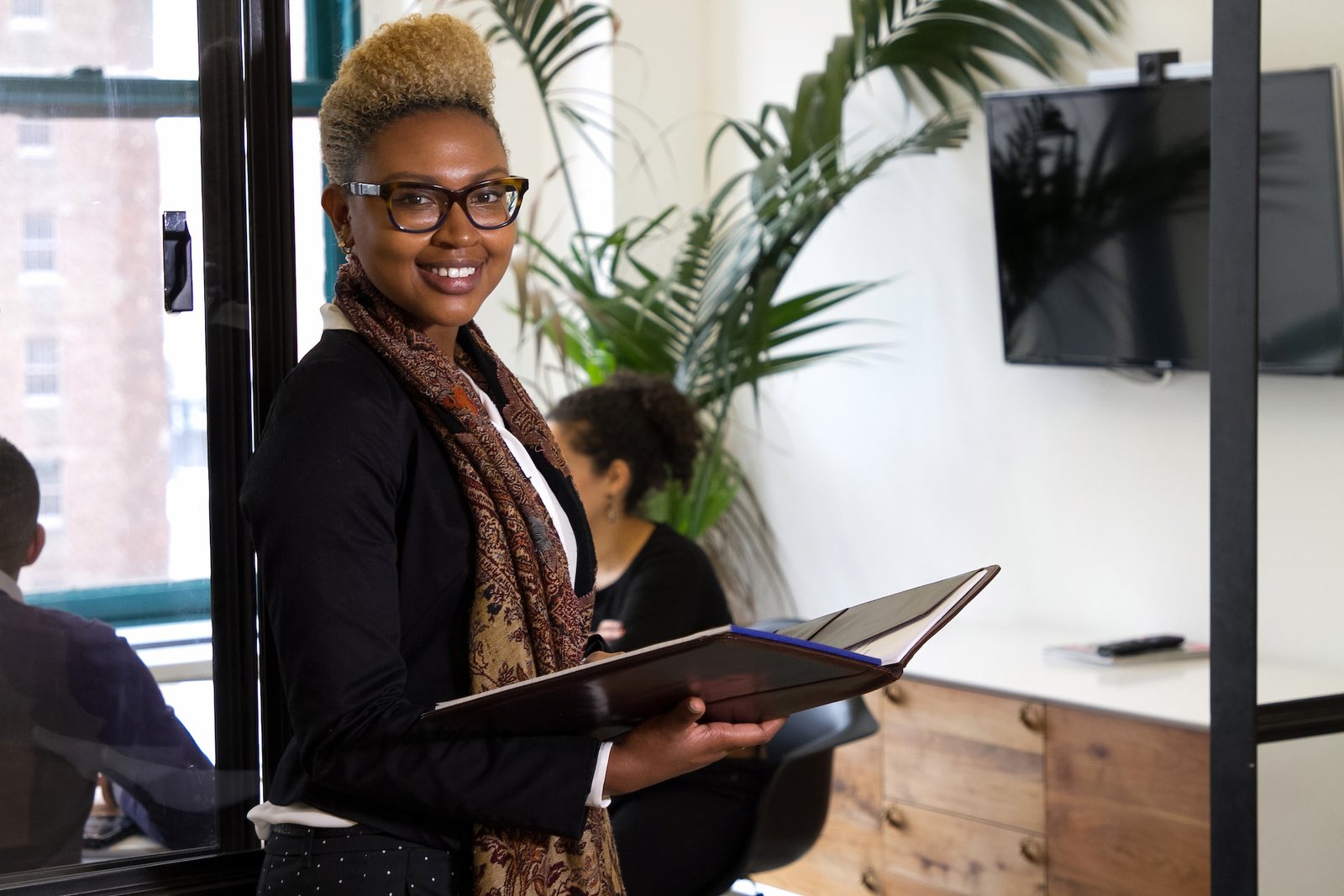 Top 10 High-Paying Jobs in the UK – 2025 Guide -